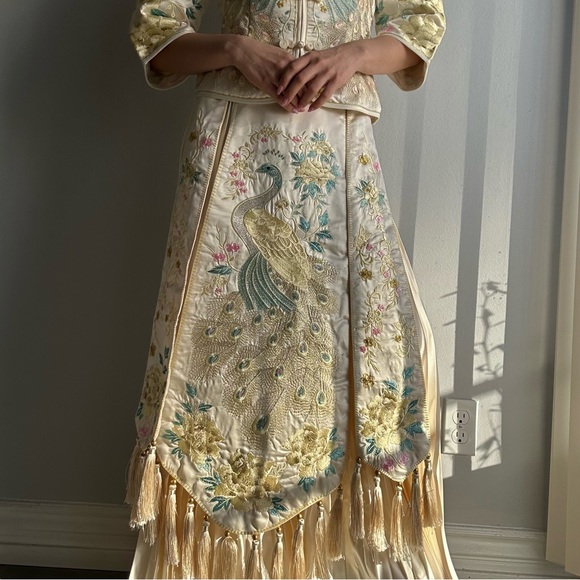 Vintage Oriental Satin Silk Embroidered Jacket +Pleated Skirt Set Gold & Pastel - Picture 6 of 11